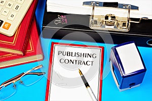 Publishing contract-text inscription on the document form.