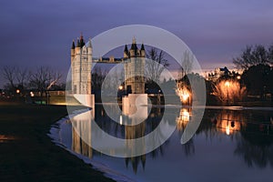 Puente reflejado photo