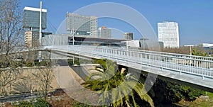 Puente viandantes en Barcelona photo