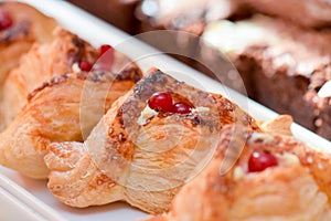 Puff pastry with redcurrants