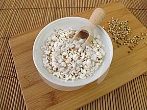 Puffed buckwheat