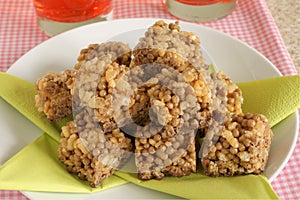 Puffed rice cakes