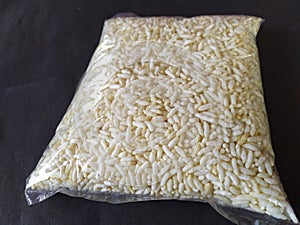 Puffed rice, ingredient for a popular street food in India
