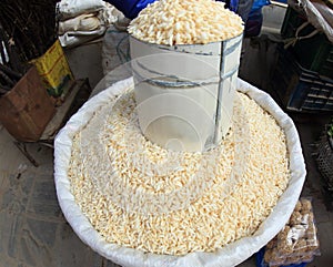 Puffed rice selling