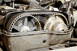 pulleys of camshafts