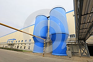 Pulp tower in a paper mill