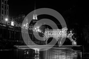 Pulteney Bridge and weir at night black and white