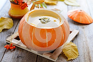 Pumkin cream soup with seeds