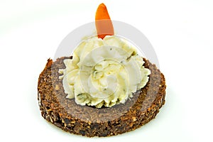 Pumpernickel with cream cheese