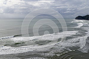 Pumping Piha Surf