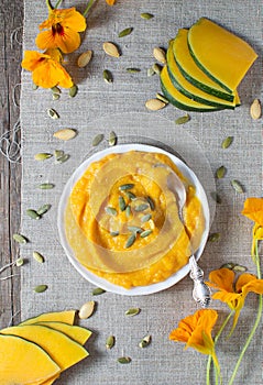 Pumpkin porridge in flax napkin