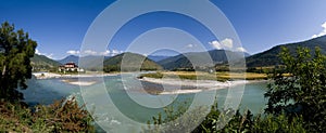 Punakha Dzong and the Mo Chhu river in Bhutan