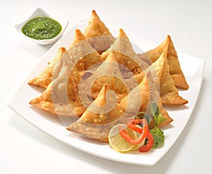 Punjabi Samosa with Chutney