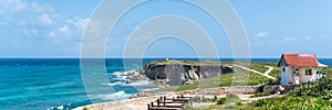 Más meridional punto de México. Playa rocas sobre el caribe el mar 