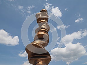 Punti di vista (Points of view) sculpture by Tony Cragg in Turin photo