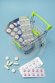 Purchase and delivery of medicines to your home. Online medicine, Cure for colds and epidemics. Various pills and medicines in