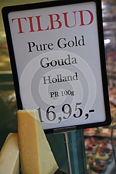 PURE GOLD GOUNA CHEESE HOLLAND