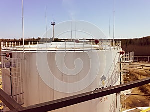 Purification reservoirs for waste formation . The system of storage and purification of waste water in the oil facility