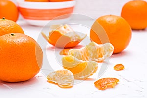 Purified mandarin slices and whole mandarins