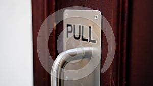 Push and pull sign on a door at a apartment