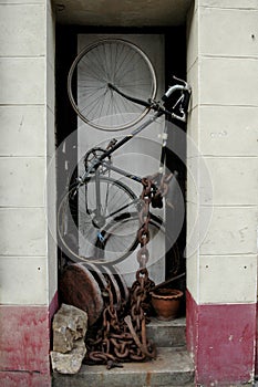 Pushbike in doorway.