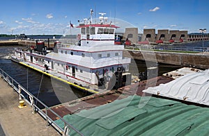 Pushing Barges