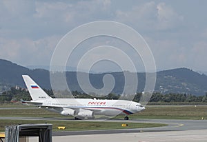 putins Il-96-300