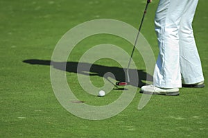 Putt on golf course