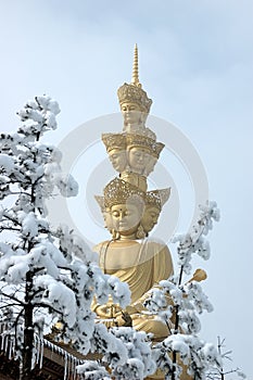 Puxian Buddha at mt emei