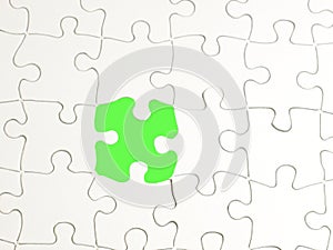 Puzzle on green 1