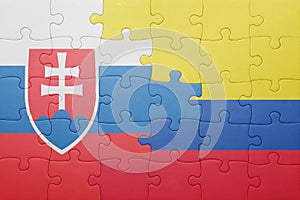 Puzzle s národnou vlajkou kolumbie a slovenska