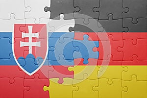 Puzzle se státní vlajkou slovenska a německa