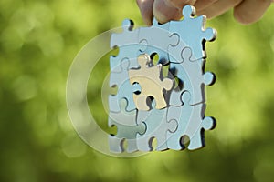 Puzzle piece link business