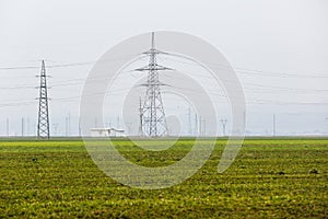 Pylons for different voltage