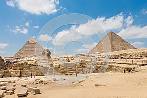 The pyramid of Khafre, Khufu and the Great Sphinx of Giza