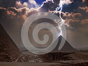 Pyramid Lightning img