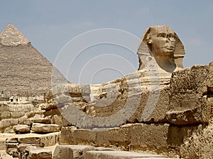 Pyramid and Sphynx photo