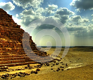 Pyramids of giza 25
