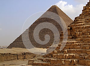Pyramids of giza 34
