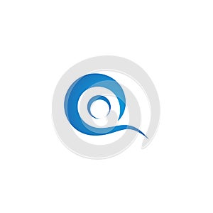 Q letter wave logo