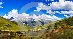 Qinghai Tibet Plateau photo
