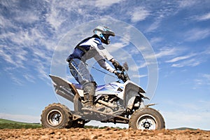 Quadbike white