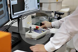 Quality test with vision measuring system