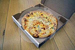 Quattro fromaggi pizza