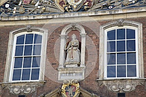 Queen Anne Statue, City Hall, Worcester