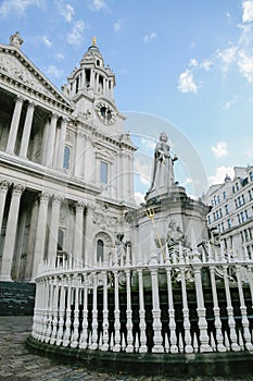 Queen Anne statue in London