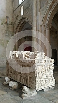 Queen D Ines tomb photo