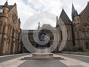 Queen Victoria statue in Dundee