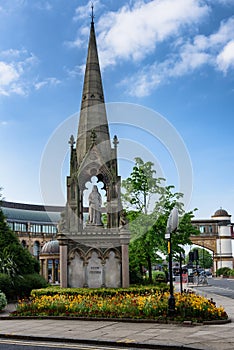 Queen Victoria statue â€“ Harrogate, UK