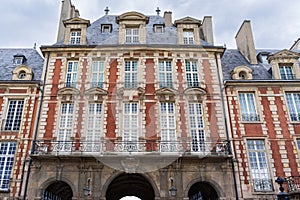 queens pavilion at vosges square in paris